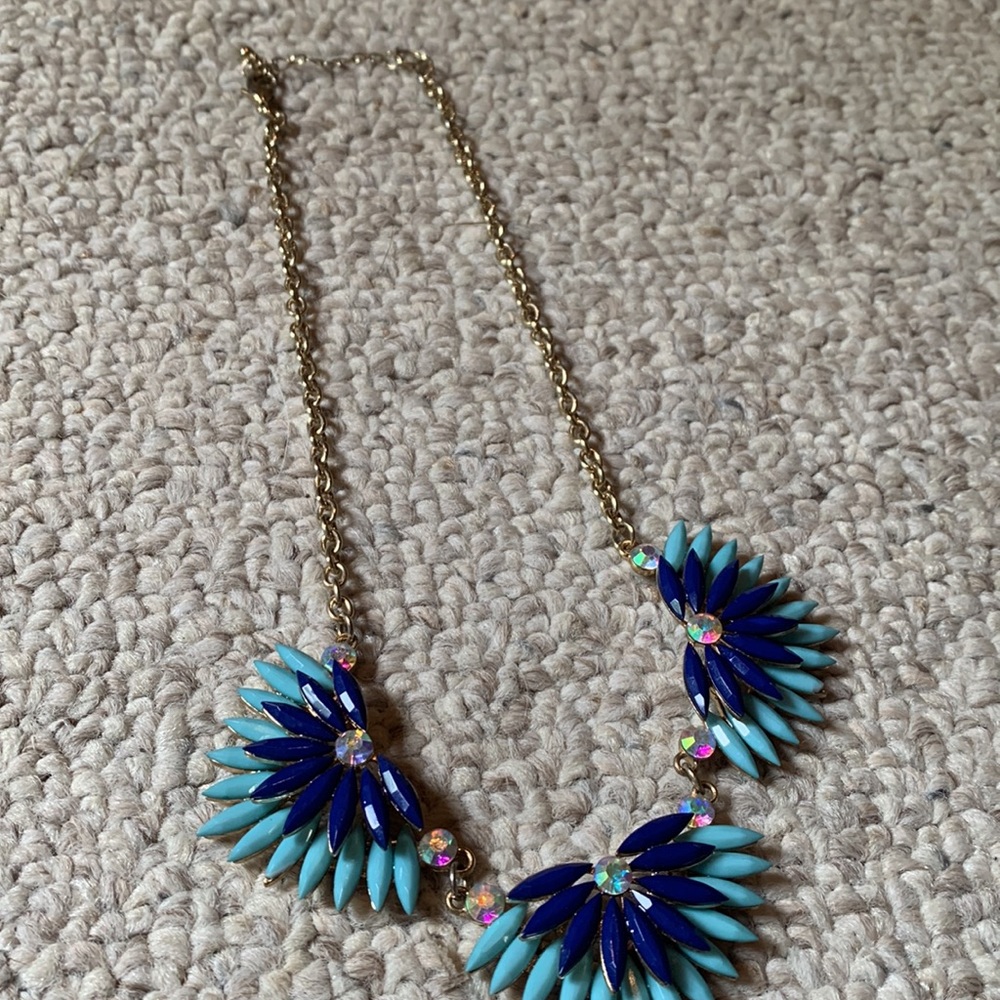 Statement necklace - Picture 3 of 3